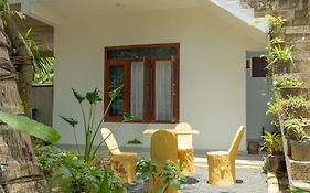Lakru Home Stay